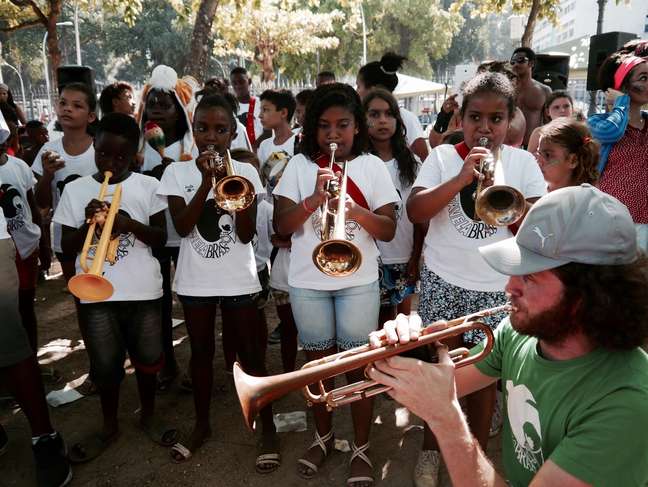 A Escola de Música Favela Brass, localizada na cidade do Rio de Janeiro, nasceu em 2014 e atualmente é responsável por mais de 100 alunos