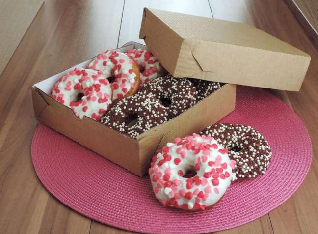 Guia da Cozinha - Receita de donuts com chocolate