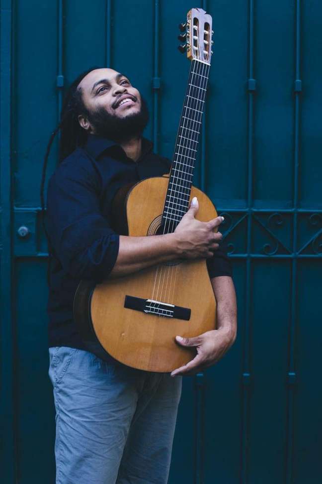 A música faz parte da vida do violonista Ruan de Souza desde cedo