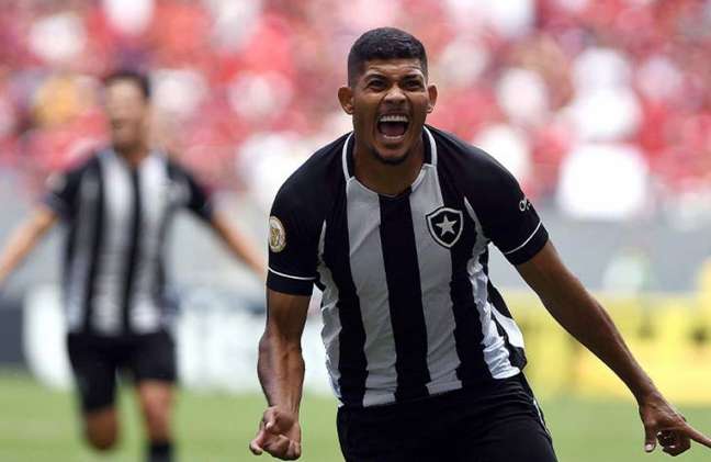 Erison marcou o gol da vitória do Botafogo sobre o Flamengo, em Brasília (Foto: LancePress/Eduandrade)
