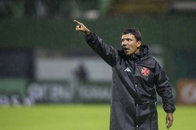 Zé Ricardo está na segunda passagem como técnico do Vasco (Foto: Daniel Ramalho/Vasco)