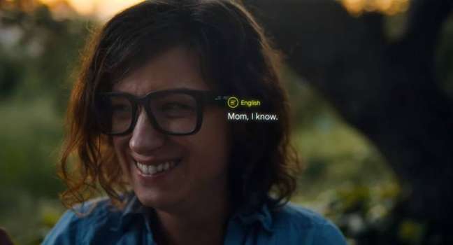Google volta a projeto com óculos inteligente