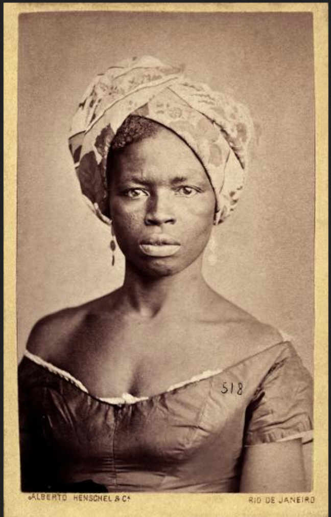 Mulheres negras eram exploradas principalmente em tarefas domésticas,durante periodo escravagista. 