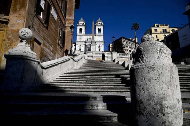 Escadaria da Piazza di Spagna, no centro histórico de Roma