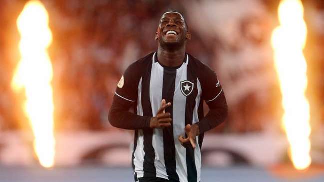 Patrick de Paula desencantou com a camisa do Botafogo (Foto: Vítor Silva/Botafogo)