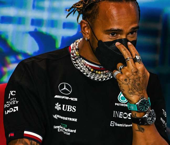 Lewis Hamilton em protesto na entrevista coletiva de sexta em Miami 