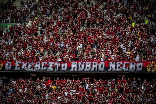 Torcida do Flamengo é responsável por 62 da renda contra o Ceará no Castelão