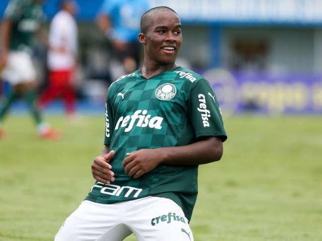 Endrick terá contrato com multa de mais de R$ 300 milhões com o Palmeiras (Foto: Fábio Menotti/Palmeiras)