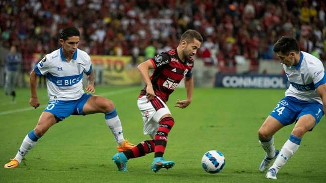 Everton Ribeiro foi o destaque da vitória do Flamengo sobre a Católica, nesta terça (Foto: Alexandre Vidal / Flamengo)