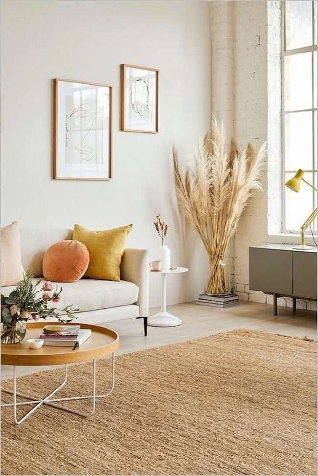 18. Arranjo com capim dos pampas decora a sala de estar. Fonte: ArchZine