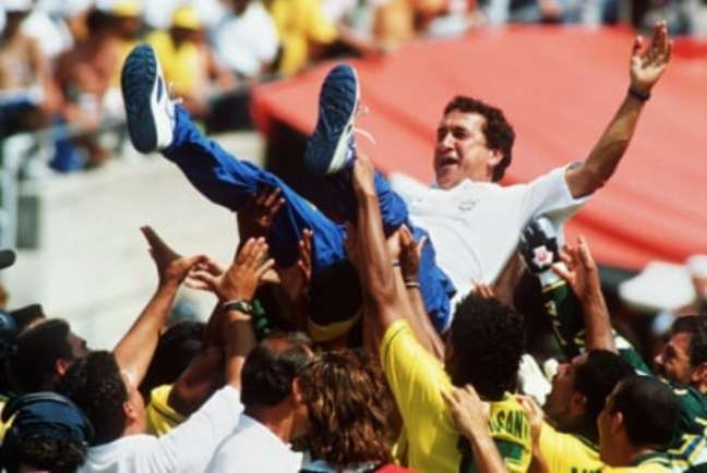 Parreira foi campeão com a Seleção em 1994 (Foto: GABRIEL BOUYS/ AFP)