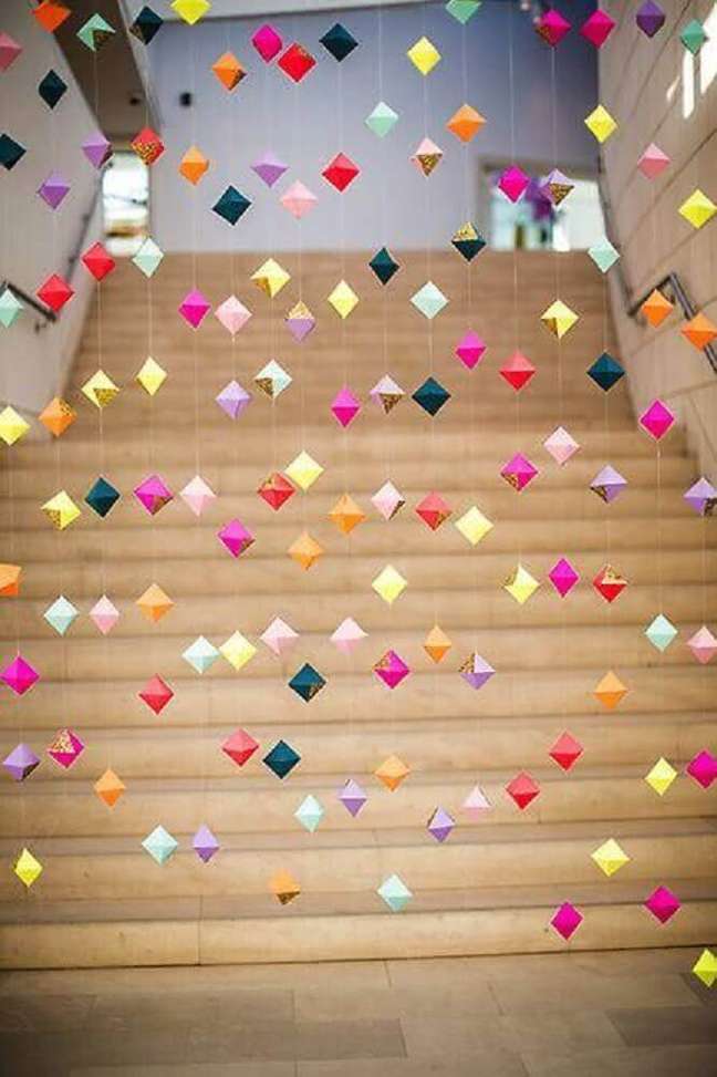 25. Crie um varal de balões para uma linda decoração de festa junina – Foto Glamour
