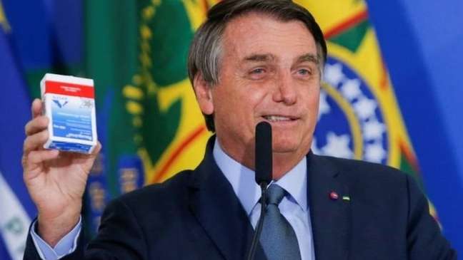 Bolsonaro fez uma série de apelos públicos para o uso da hidroxicloroquina como suposto 'tratamento precoce' contra a covid-19