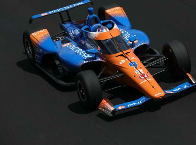 Scott Dixon é pole da Indy 500 