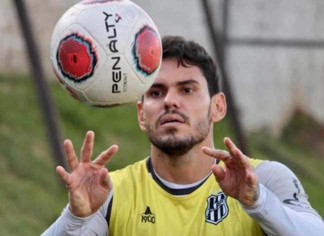 Defensor fez 16 partidas na temporada pela Macaca (Divulgação/Ponte Preta)