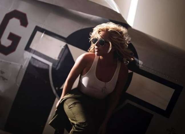 Lady Gaga divulga música do novo 'Top Gun'