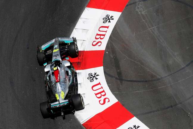 Lewis Hamilton saiu preocupado dos TLs 1 e 2 de Mônaco 
