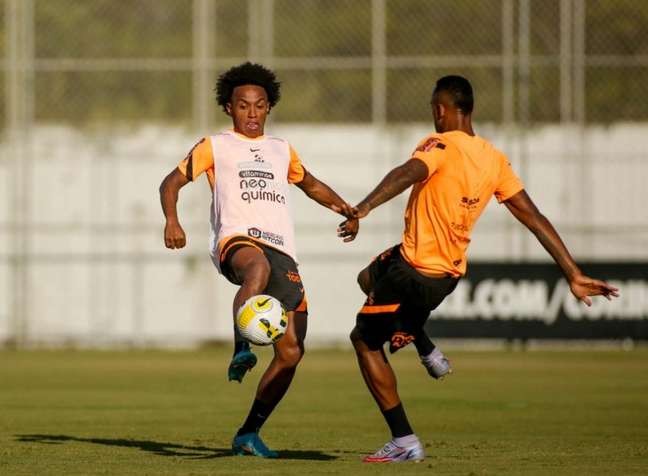 Reserva contra o Always, Willian deve voltar ao time titular contra o Coelho (Foto: Rodrigo Coca/Ag.Corinthians)