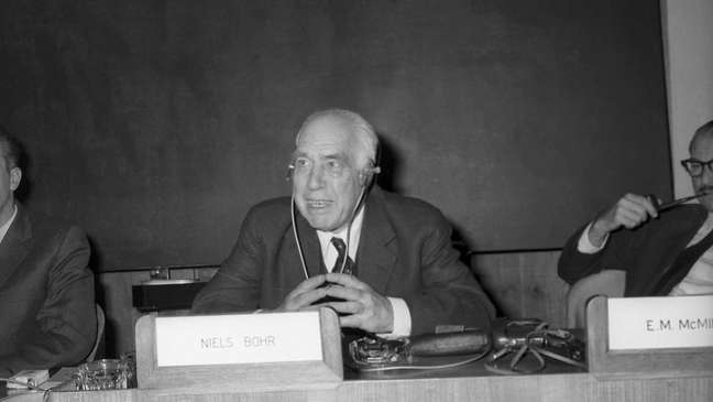 Niels Bohr em imagem de 1955