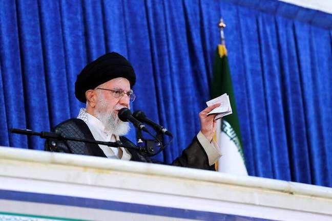 Líder do Irã, o aiatolá Ruhollah Khomeini, fala durante celebração pelo aniversário pela morte do aiatolá Khomeini. 4/6/2022. 
