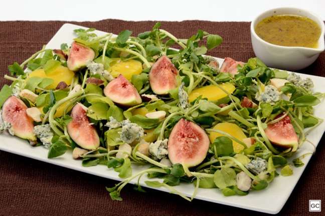 Salada de acelga e camarão – Foto: Guia da Cozinha