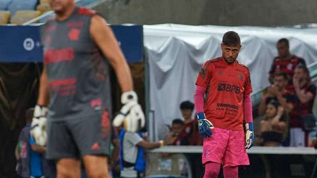 Diego Alves está recuperado de pubalgia, mas fora do banco do Flamengo (Foto: Armando Paiva / LANCEPRESS!)