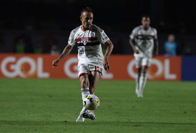 Rafinha foi anunciado no São Paulo em dezembro do último ano (Foto: Rubens Chiri / saopaulofc.net) Rafinha foi anunciado no São Paulo em dezembro do último ano (Foto: Rubens Chiri / saopaulofc.net)