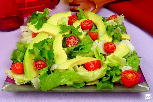 Salada de avocado – Foto: Guia da Cozinha