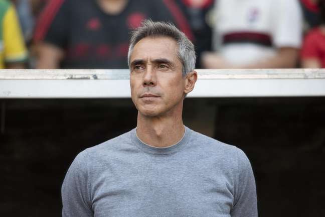 Flamengo admite que trazer Paulo Sousa foi um erro