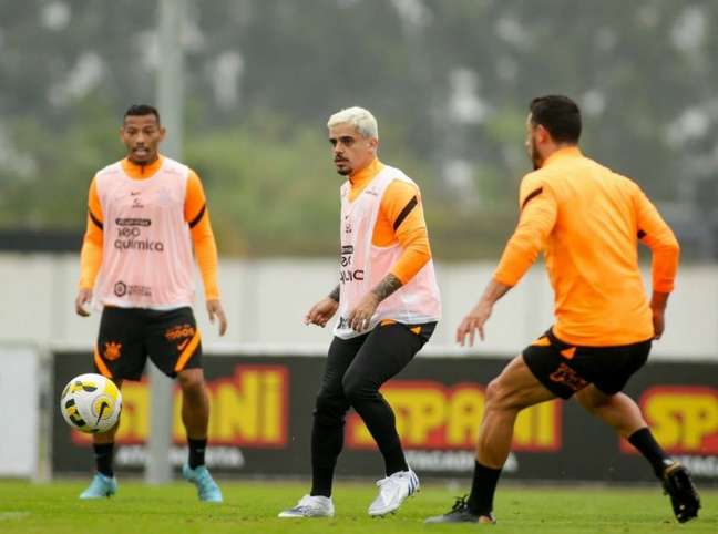 Corinthians treina posse de bola e movimentações ofensivas de olho em duelo contra o Juventude