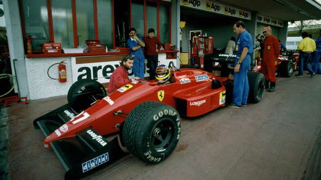 Alboreto no inicio de 1988 testando o F1-87/88 em Fiorano