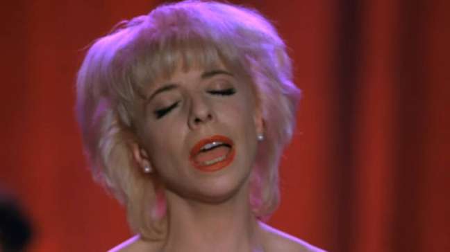 “Twin Peaks” singer Julee Cruise has died “Twin Peaks” singer Julee Cruise has died