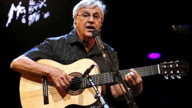 Top 10 Brazilian Romantic Songs to Play on Guitar Top 10 Brazilian Romantic Songs to Play on Guitar