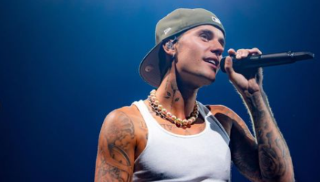 After canceling the tour, Justin Bieber appears with a paralyzed face
