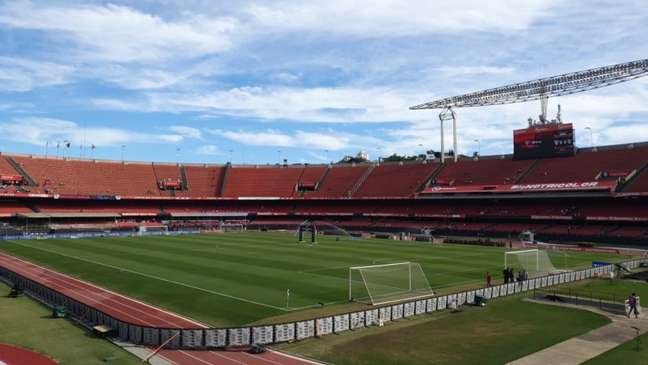Torcedores voltam ao Morumbi após sequência de jogos no sul do país (Foto: Izabella Giannola) Torcedores voltam ao Morumbi após sequência de jogos no sul do país (Foto: Izabella Giannola)
