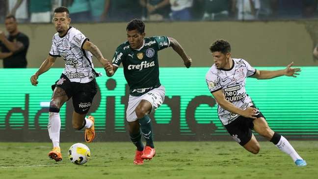 Palmeiras e Corinthians disputam liderança do Brasileirão ponto a ponto (Foto: Cesar Greco)