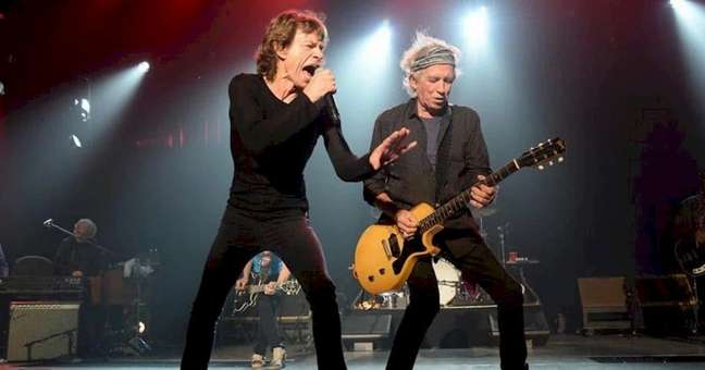Mick Jagger tests positive for the new coronavirus