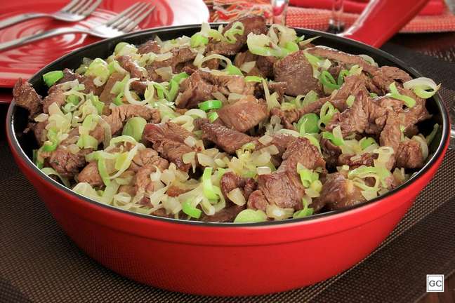 Meat decoy with leek - Photo: Guia da Cozinha Meat decoy with leek - Photo: Guia da Cozinha
