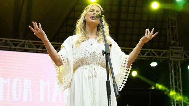 Karina Bacchi announces Gospel career: “Jesus Empowered Me” Karina Bacchi announces Gospel career: “Jesus Empowered Me”