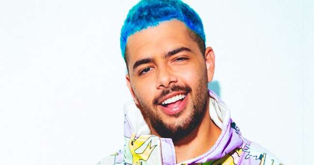 Pedro Sampaio plays Kanye West on pay TV Pedro Sampaio plays Kanye West on pay TV