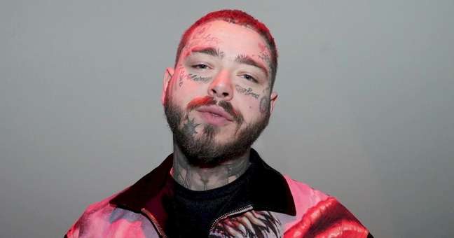 Post Malone reveals that most of his songs were written “in private” Post Malone reveals that most of his songs were written “in private”