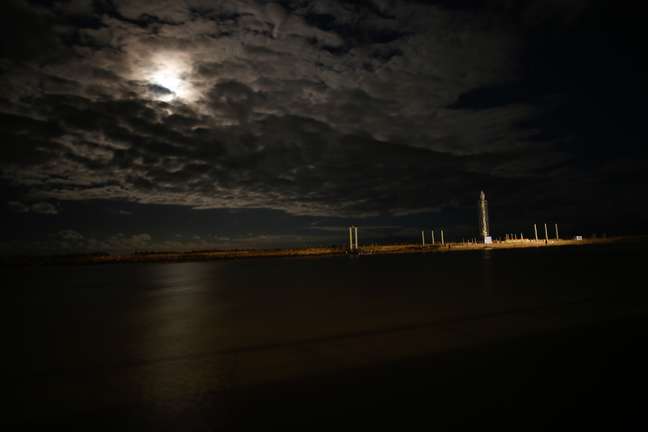 As nuvens dificultaram um pouco quem queria ver a lua em Recife