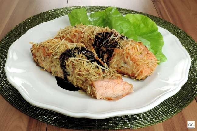 Crusted salmon - Photo: Guia da Cozinha Crusted salmon - Photo: Guia da Cozinha