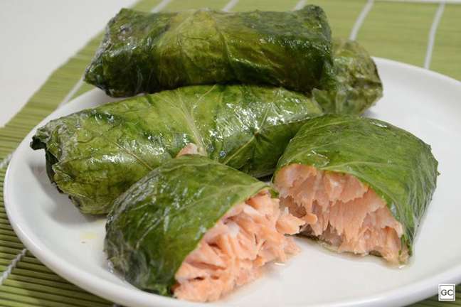 Cabbage and salmon bag - Photo: Guia da Cozinha Cabbage and salmon bag - Photo: Guia da Cozinha