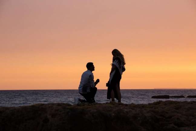 Pedido de casamento deslumbrante em frente à praia - Foto: Reprodução/Perrie Edwards