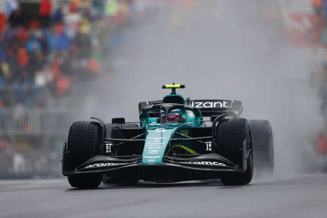 Sebastian Vettel mostrou domínio do carro na pista molhada