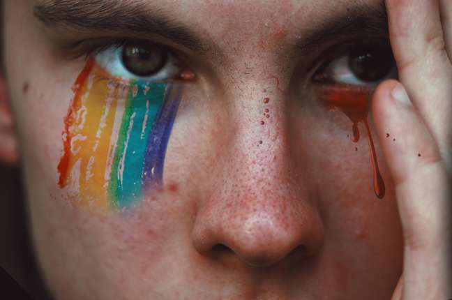 País que mais mata: 300 mortes violentas motivadas por homofobia foram registradas no Brasil em 2021