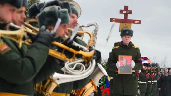 As baixas militares russas são tratadas como segredos de Estado, mas os muitos funerais desde o início do conflito são sinais de que existe um número grande de mortos