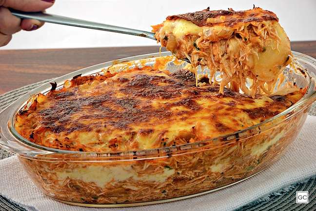 Potato lasagna with chicken - Photo: Guia da Cozinha Potato lasagna with chicken - Photo: Guia da Cozinha
