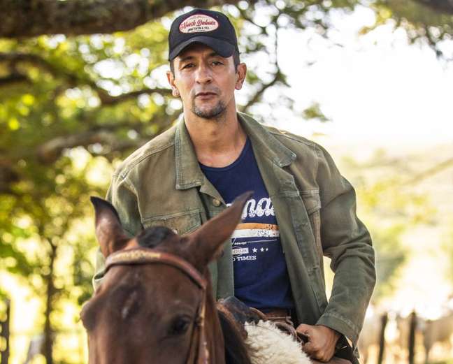 Irandhir Santos suffers an accident in the recordings of “Pantanal” Irandhir Santos suffers an accident in the recordings of “Pantanal”